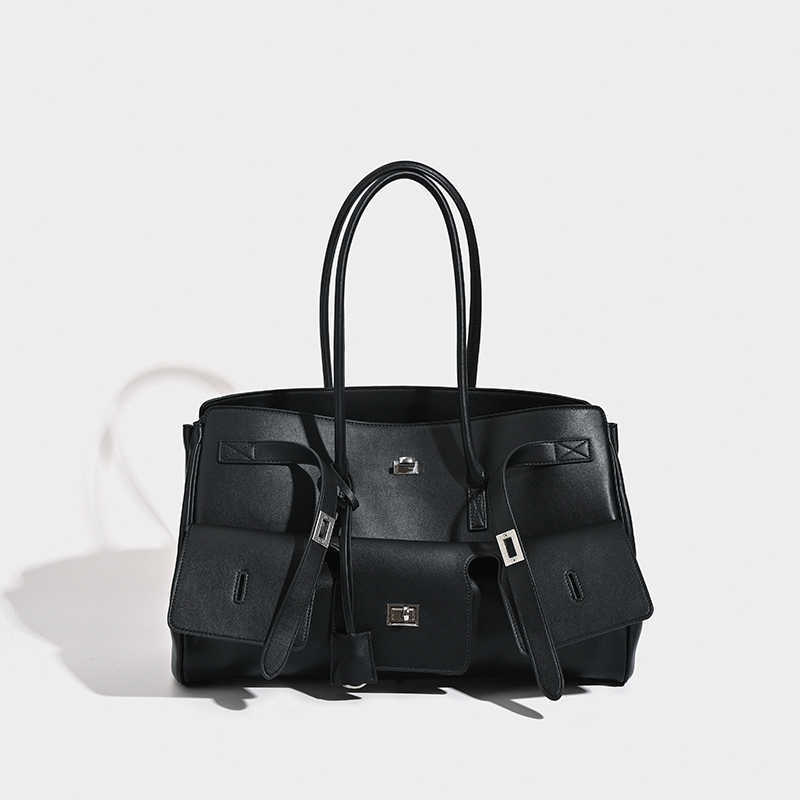 Women's Large Capacity Commuter Shoulder Tote – Wings Style PU Leather Handbag with Lock Closure