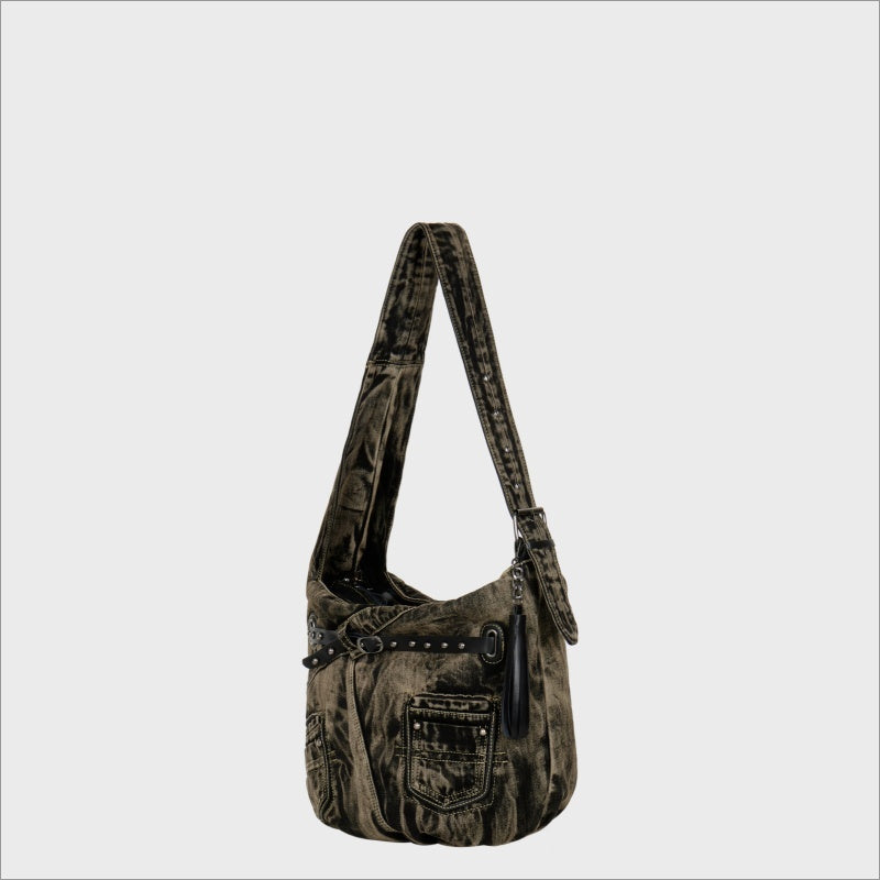 Adjustable shoulder strap of denim crossbody