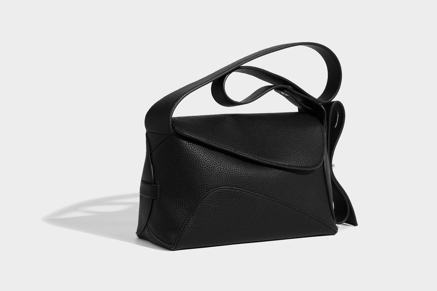Inside view of cowhide leather tote bag with polyester lining