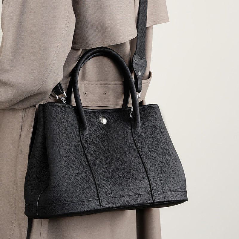 Black horizontal square leather shoulder bag for women