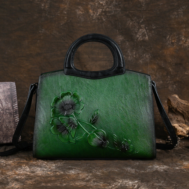 Detailed view of shoulder strap and handle