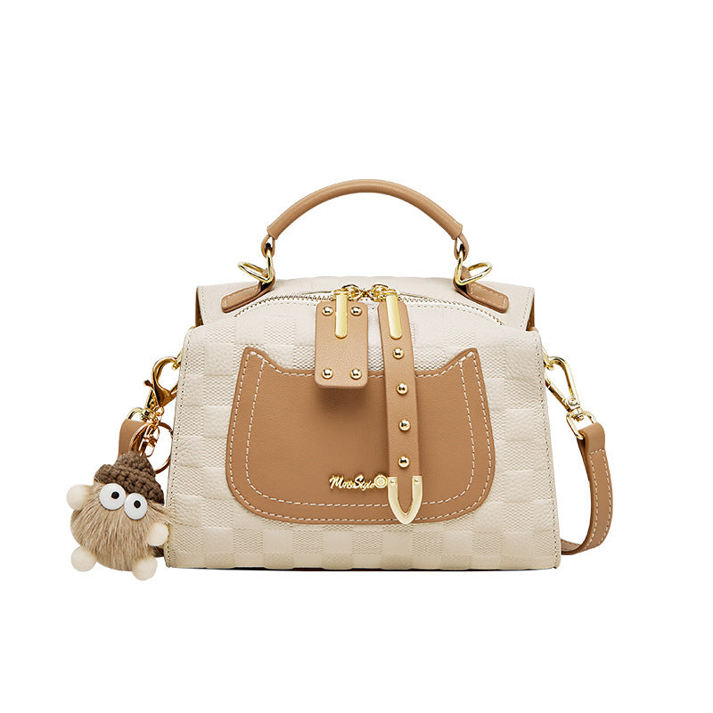 Interior pockets of portable cowhide Boston bag
