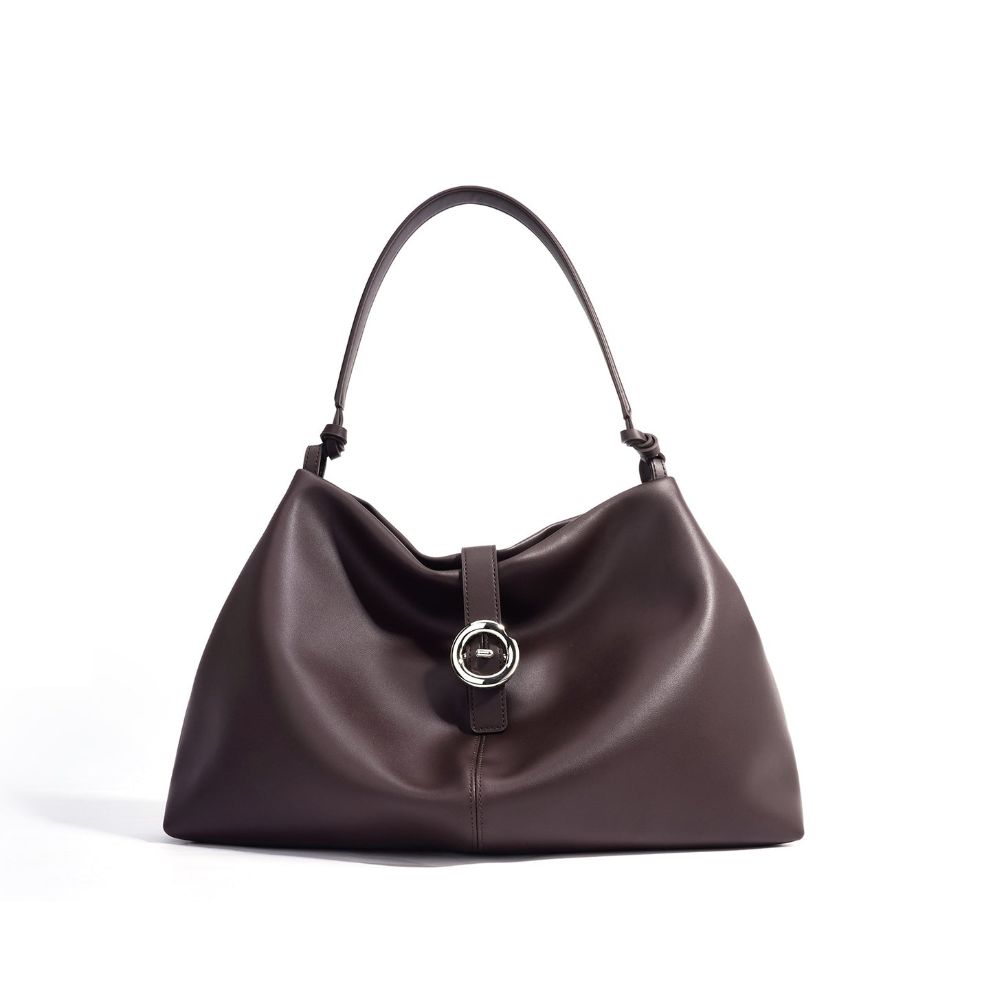 Urban style women's leather tote for commuting