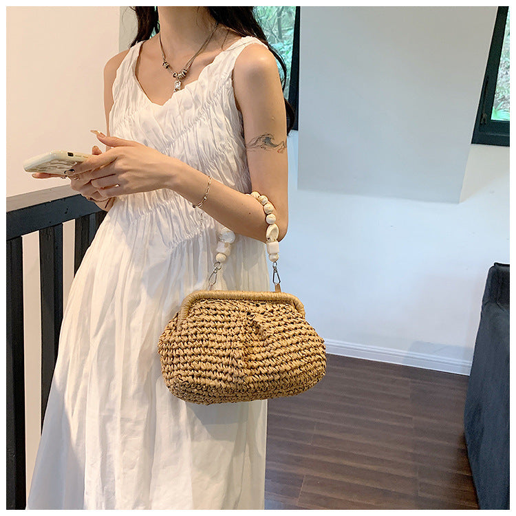 Versatile Woven Grass Handbag for Women - Ideal for Casual and Travel