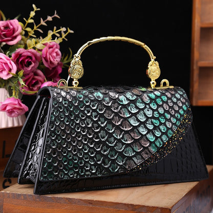 European retro boxy messenger leather bag