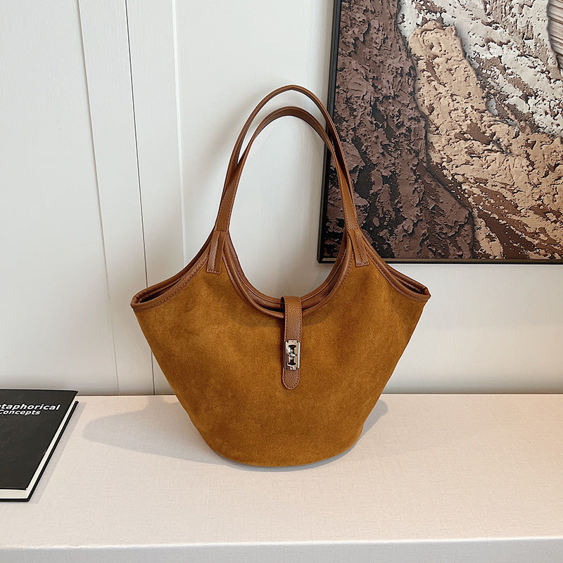 Brown urban simplicity handbag with vintage finish