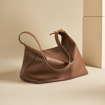 Casual outfit with soft leather tote bag